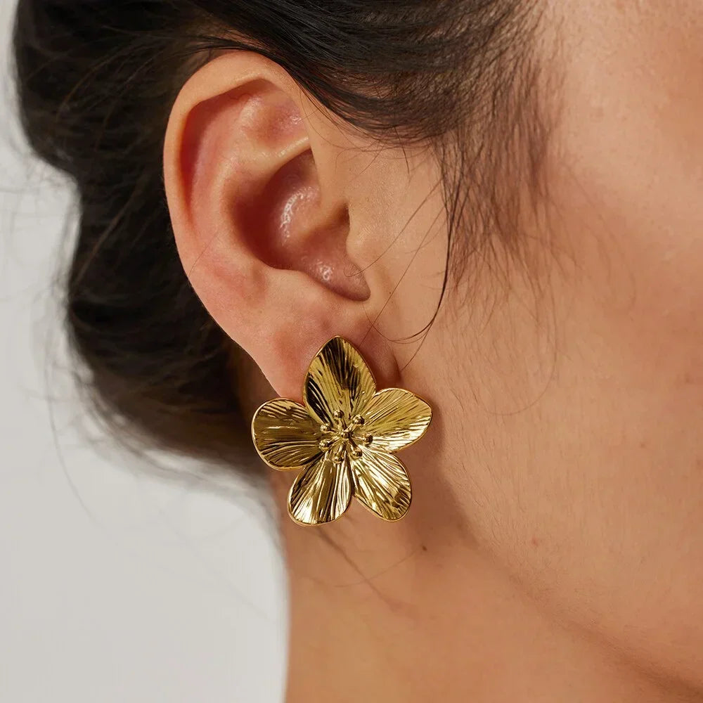 Violet | Women’s Vintage Flower Earrings